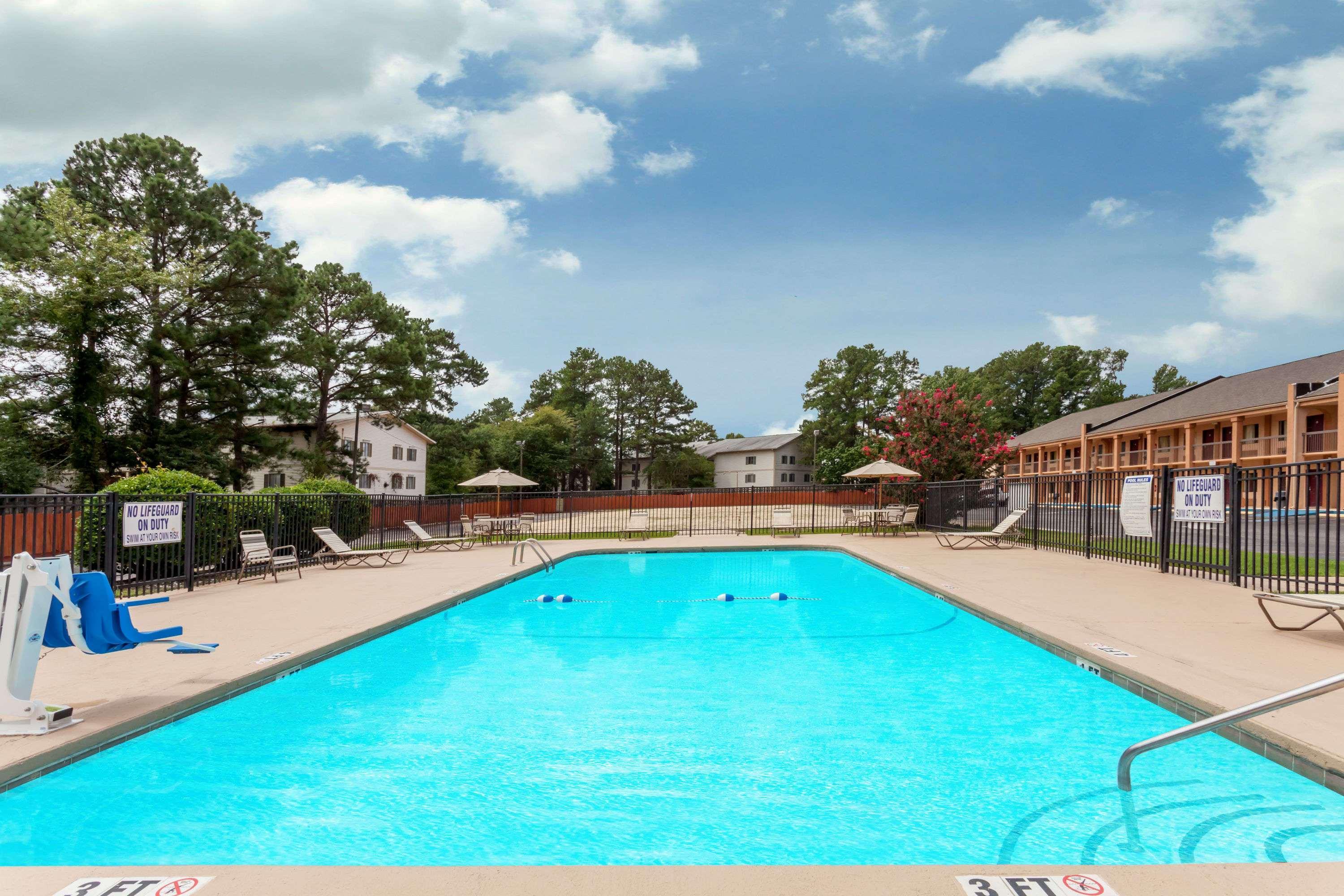 Days Inn By Wyndham Columbia Kültér fotó