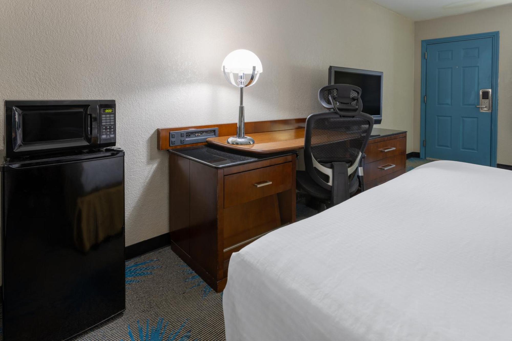 Days Inn By Wyndham Columbia Kültér fotó